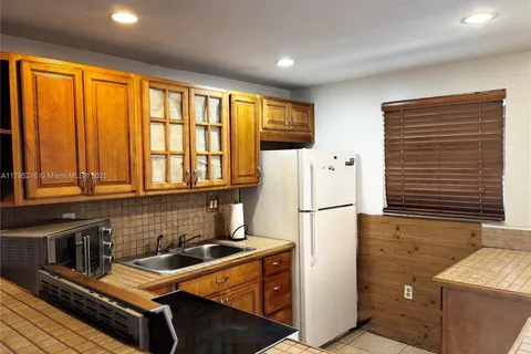 20520 NW 15th Ave # 122, Miami Gardens FL 33169