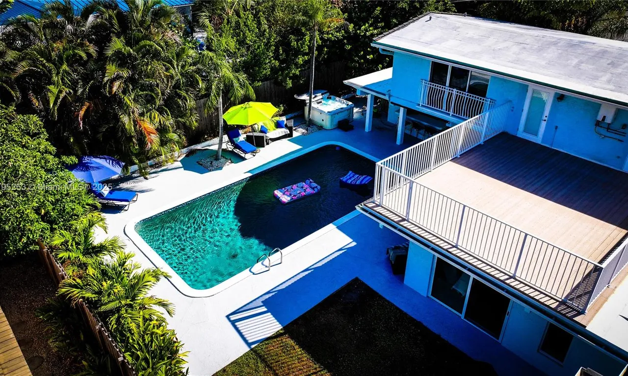 3407 Beacon St, Pompano Beach FL 33062