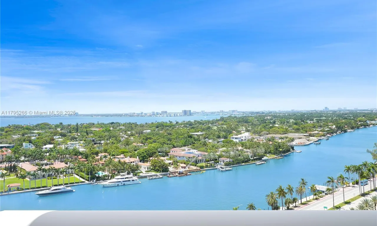 4775 Collins Ave, Miami Beach FL 33140