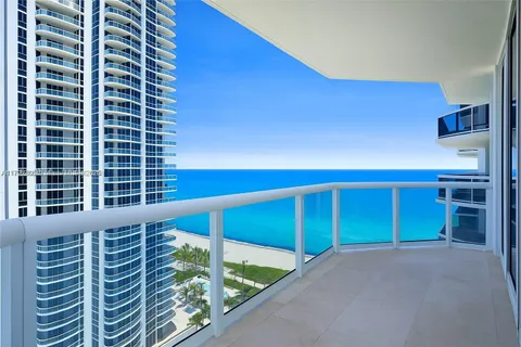 4775 Collins Ave, Miami Beach FL 33140