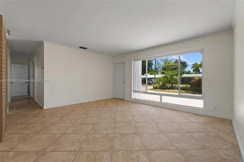 609 NW 30th Ct, Wilton Manors FL 33311