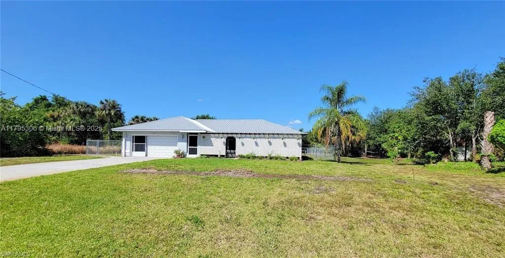 3054 NE Beechwood Cir, La Belle FL 33935