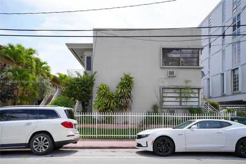 8321 Crespi Blvd # 1, Miami Beach FL 33141