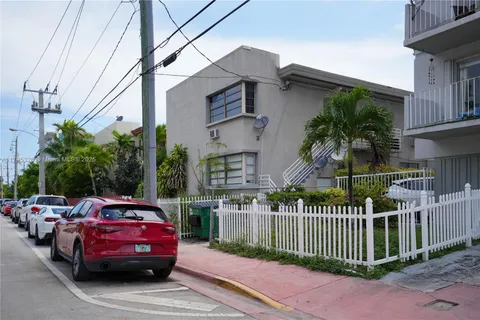 8321 Crespi Blvd # 1, Miami Beach FL 33141