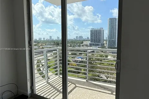 1830 Radius Dr # 915, Hollywood FL 33020
