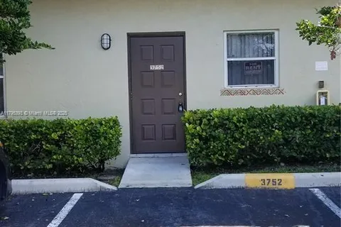 3752 NW 91 LN # 3752, Sunrise FL 33351