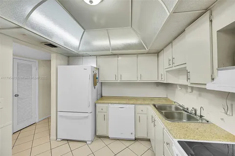 6100 S Falls Cir Dr # 205, Lauderhill FL 33319