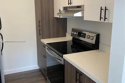 4341 W MacNab Rd # 17, Pompano Beach FL 33069