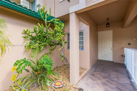 7952 W Exeter Blvd W # 101, Tamarac FL 33321