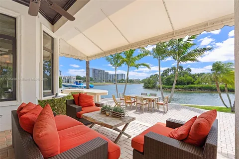 848 Harbour Isle Place, North Palm Beach FL 33410