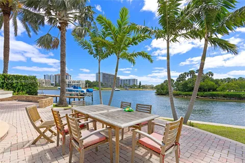 848 Harbour Isle Place, North Palm Beach FL 33410