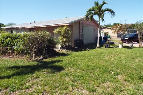 2900 NW 193rd St, Miami Gardens FL 33056