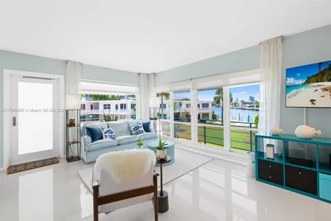 3073 Harbor Dr # 15, Fort Lauderdale FL 33316