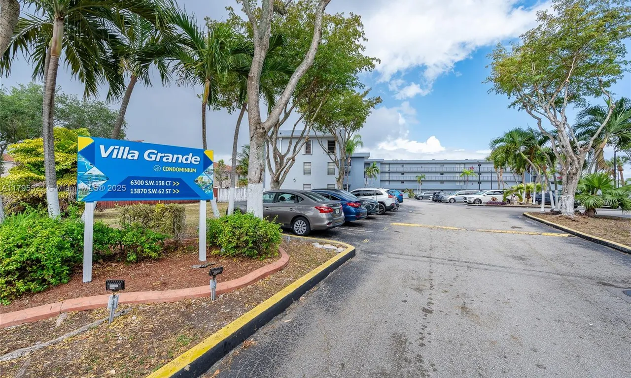 13870 SW 62nd St # 204, Miami FL 33183