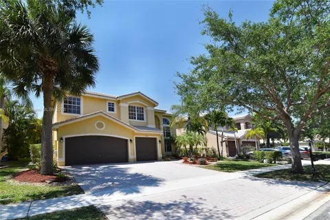 19115 Two River Ln, Boca Raton FL 33498