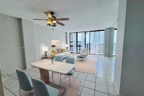 600 NE 36th St # 1516, Miami FL 33137
