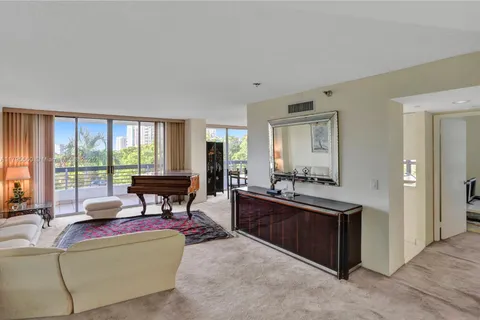 3400 NE 192nd St # 504, Aventura FL 33180