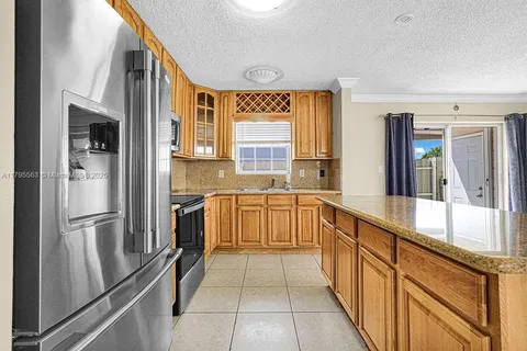 2400 SW 103rd Ct, Miami FL 33165