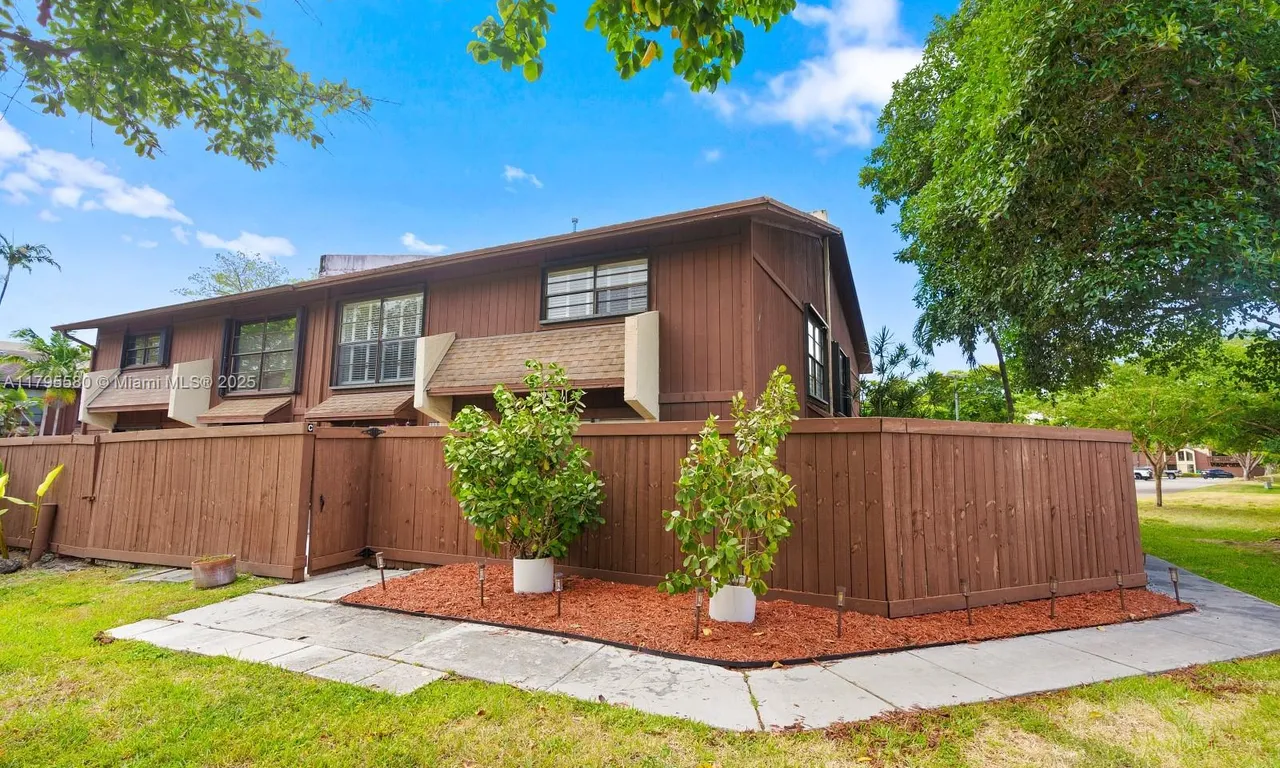 6537 SW 116th Pl # C, Miami FL 33173