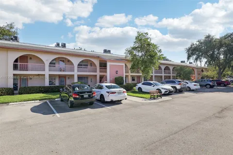 1210 Bahama Bnd # C2, Coconut Creek FL 33066