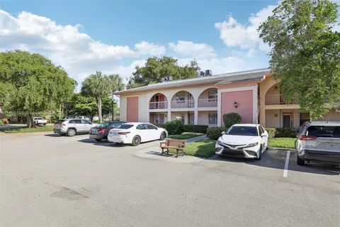 1210 Bahama Bnd # C2, Coconut Creek FL 33066