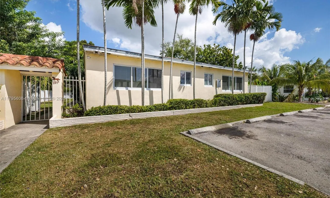 841 NE 90th St # 1, Miami FL 33138