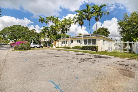 841 NE 90th St # 1, Miami FL 33138