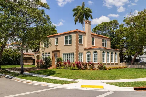 1801 SW 12th St, Miami FL 33135