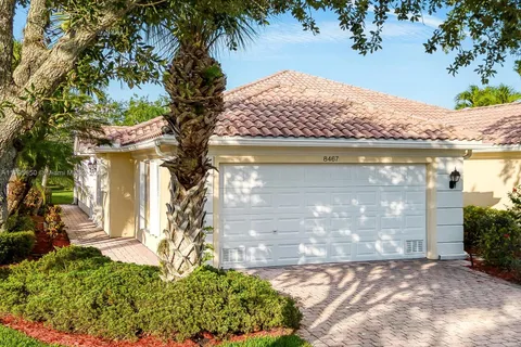 8467 SE Retreat Dr, Hobe Sound FL 33455