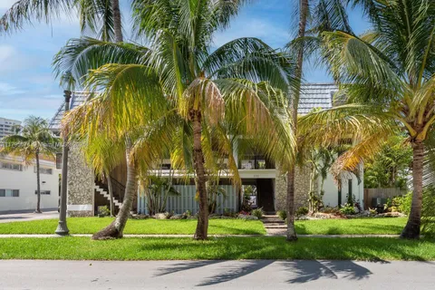 230 Sunrise Dr # 10, Key Biscayne FL 33149