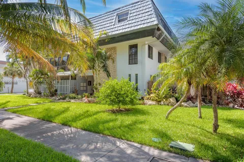 230 Sunrise Dr # 10, Key Biscayne FL 33149