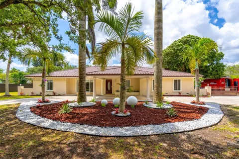 18370 SW 212th St, Miami FL 33187