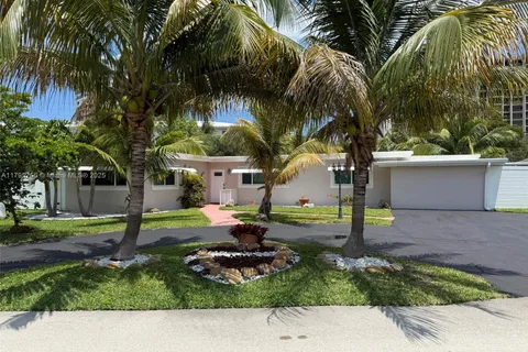1760 Bel Air Ave, Lauderdale By The Sea FL 33062