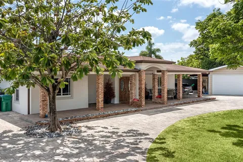 5130 SW 99th Ave, Miami FL 33165