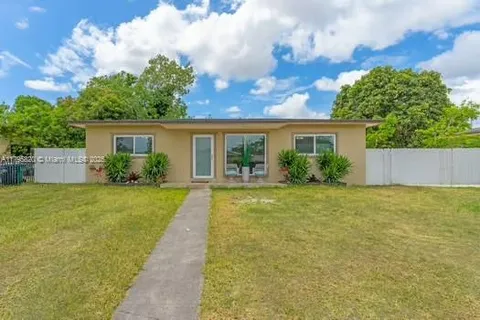 11930 SW 187th St, Miami FL 33177