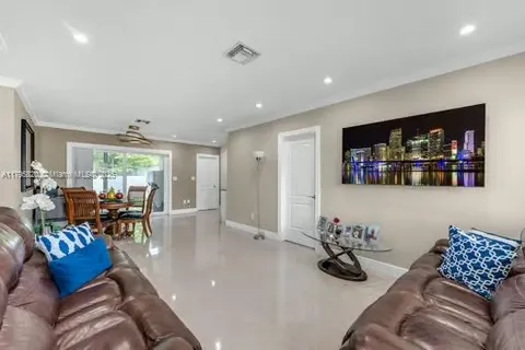 11930 SW 187th St, Miami FL 33177