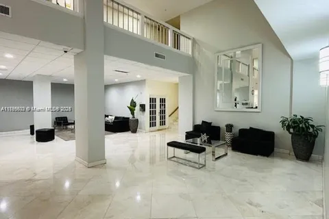 2780 NE 183rd St # 810, Aventura FL 33160
