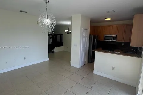 2808 SE 16th Ave # 123, Homestead FL 33035