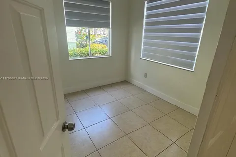 2808 SE 16th Ave # 123, Homestead FL 33035