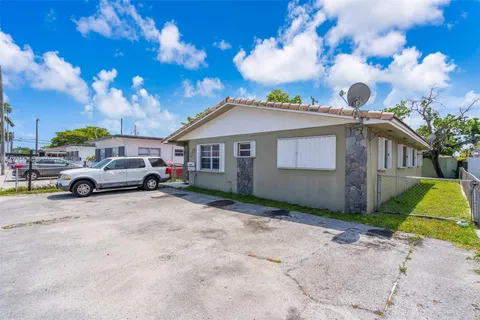 4776 E 10th Ave, Hialeah FL 33013