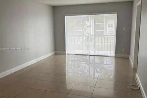 8051 S Colony Cir S # 206, Tamarac FL 33321