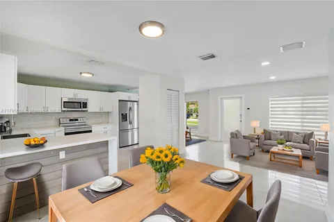 9350 SW 183rd Ter, Palmetto Bay FL 33157