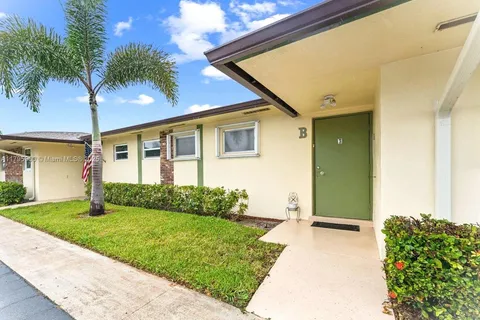 2935 W Crosley Dr # B, West Palm Beach FL 33415