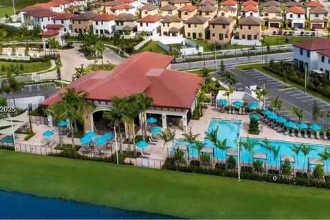 3413 W 113th St, Hialeah FL 33018