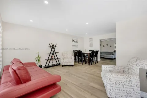 7295 W 14th Ct, Hialeah FL 33014