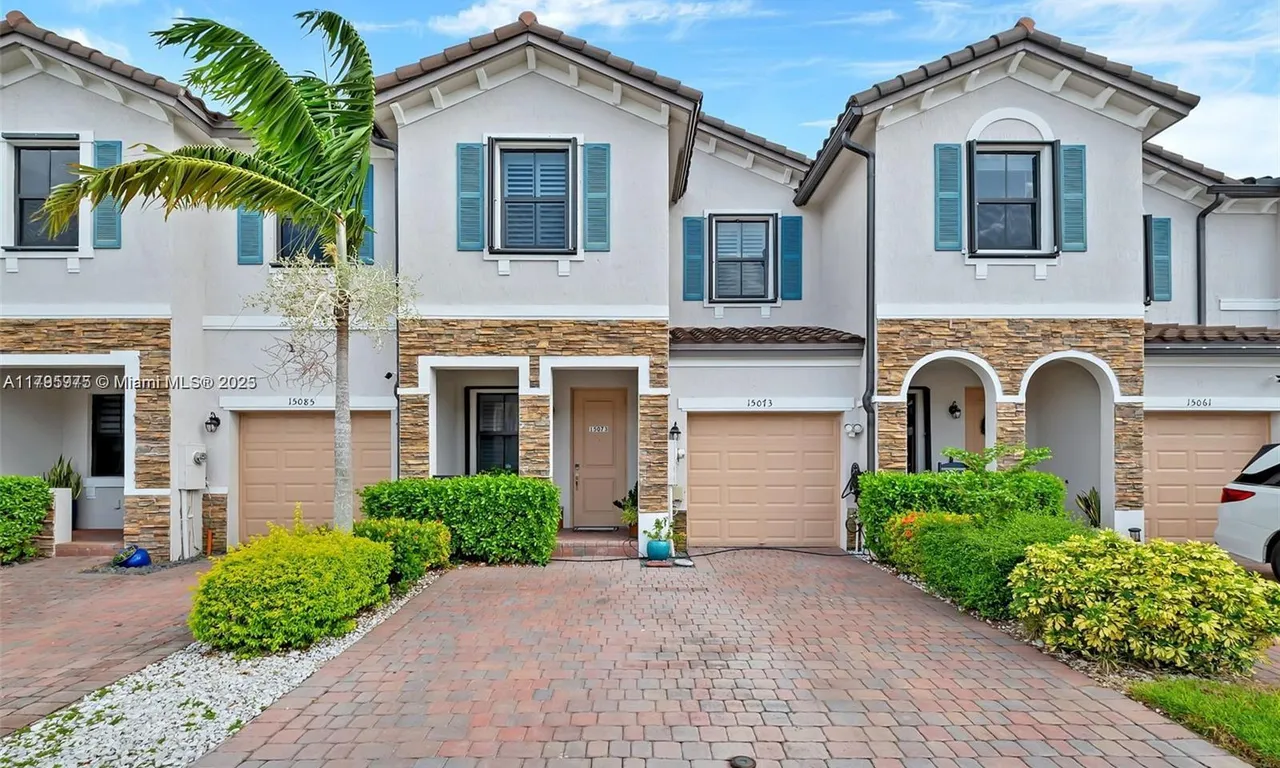 15073 SW 119th Ln, Miami FL 33196
