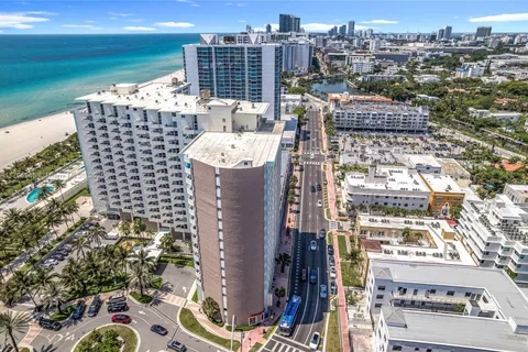2899 Collins Ave # 1218, Miami Beach FL 33140