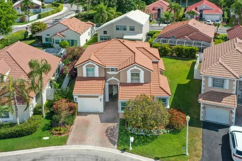 504 Bedford Ave, Weston FL 33326