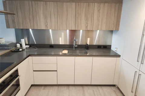 1000 Brickell Plz # 2304, Miami FL 33131