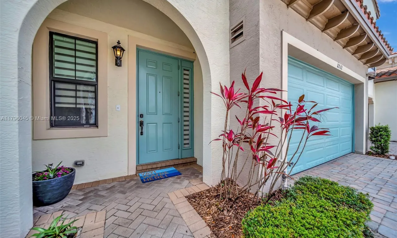 12512 NW 32nd Mnr, Sunrise FL 33323